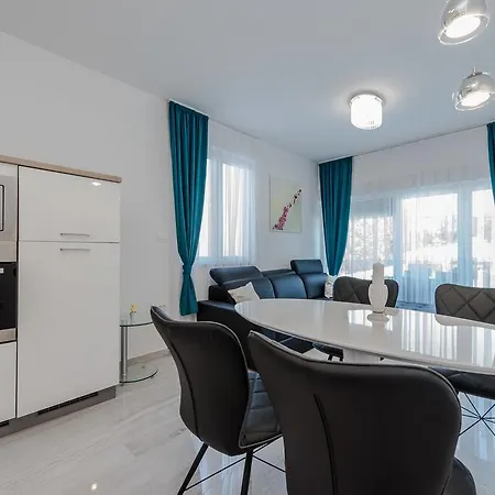 Luxury Morea Apartment